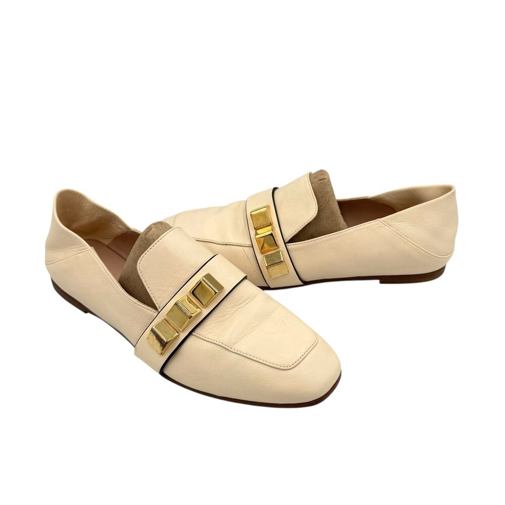 Stuart Weitzman Wylie Pyramid Cream Leather Stud Folded Back Heel Loafers Flats - Picture 1 of 11